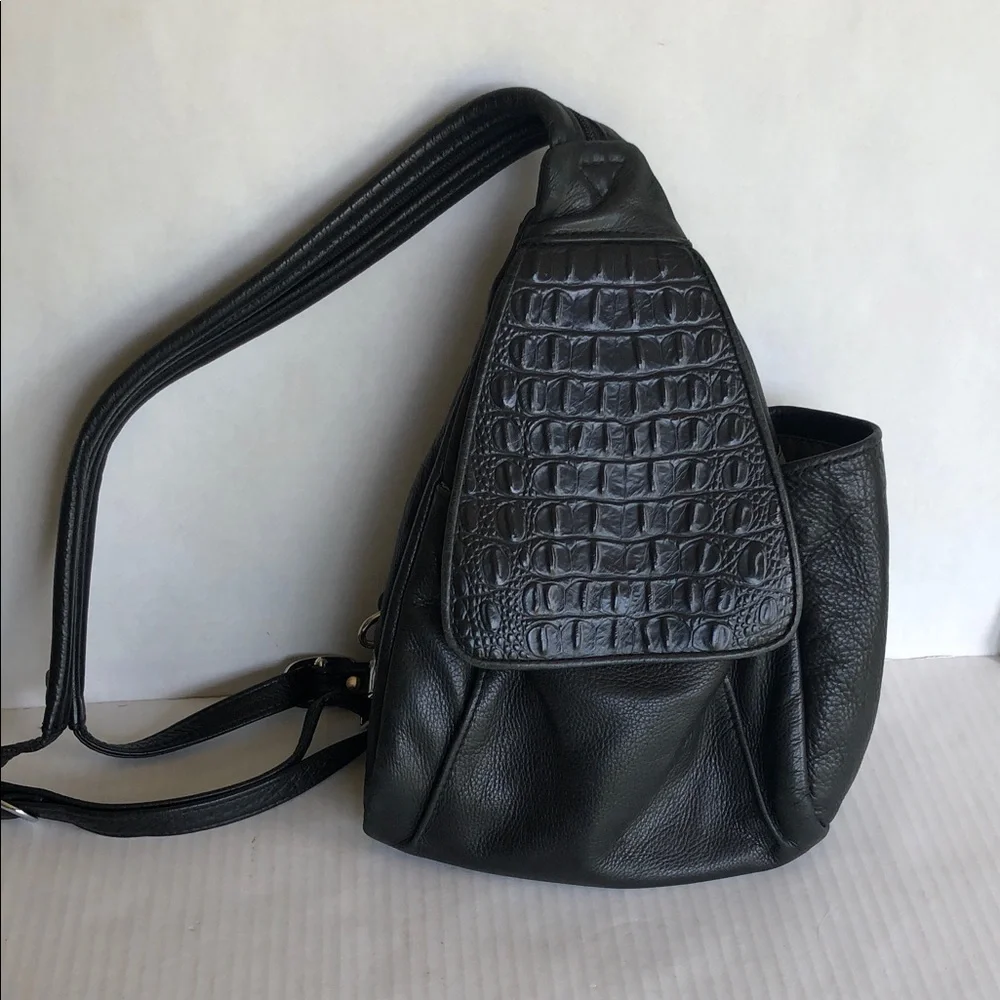 MacClay Leather Black Leather Men’s Chest Bag Sling Backpack, excellent